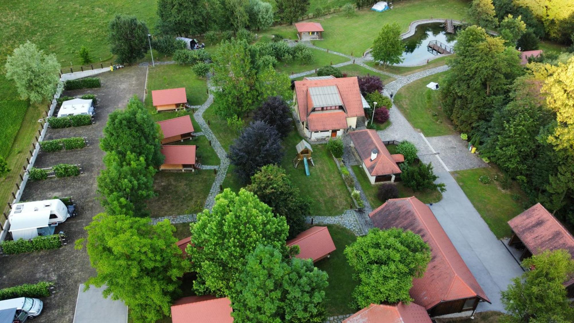 Apartments Kamp Podgrad Vransko Exteriör bild